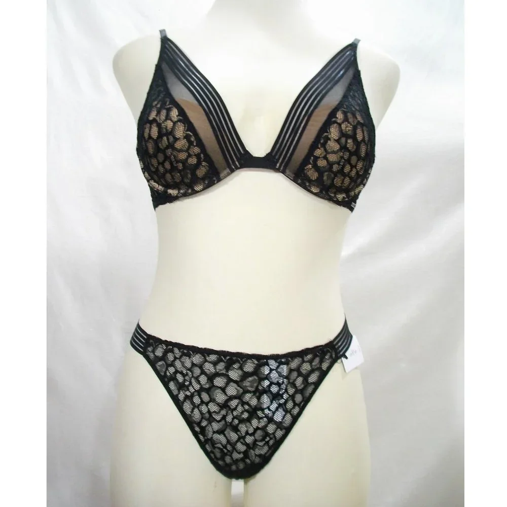 32D / Medium‎ Calvin Klein Vixen Molded Lace Bra & Thong Set Black NWT